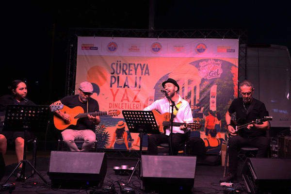 Süreyya Plajı Yaz Dinletileri devam ediyor Süreyya Plajı Yaz Dinletileri devam ediyor