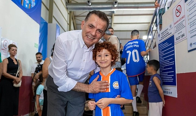 Tabletler rafa, çocuklar sahaya! Tabletler rafa, çocuklar sahaya!