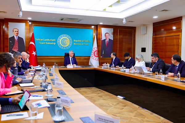 Ticaret Bakanı Bolat, Brezilya sermayeli şirket temsilcileriyle görüştü Ticaret Bakanı Bolat, Brezilya sermayeli şirket temsilcileriyle görüştü