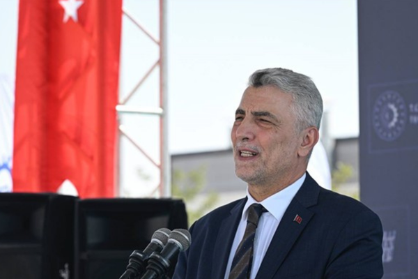 Ticaret Bakanı Bolat : Haziran ihracatı 25 milyar dolarla rekor kırdı Ticaret Bakanı Bolat : Haziran ihracatı 25 milyar dolarla rekor kırdı