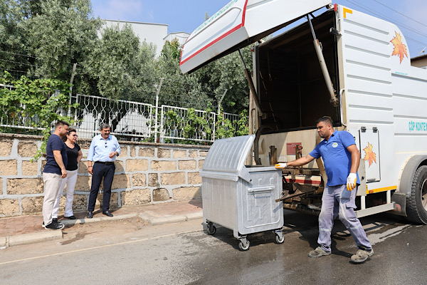 Toroslar’da mahallelerde toplu temizlik çalışması Toroslar’da mahallelerde toplu temizlik çalışması