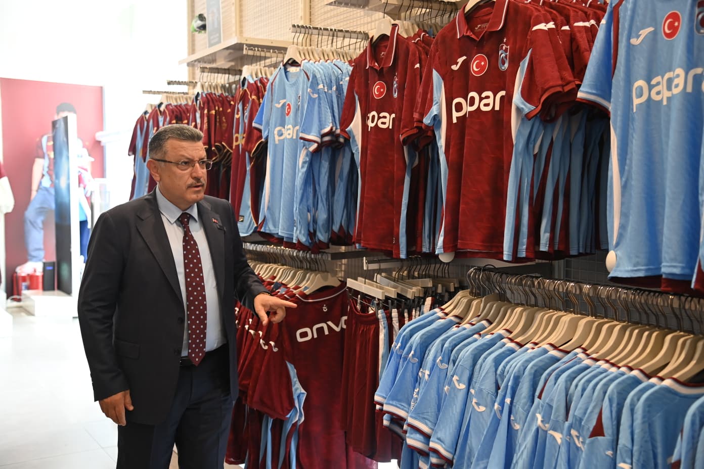 Trabzon Büyükşehir Belediyesi'nden forma kampanyası açıklaması Trabzon Büyükşehir Belediyesi'nden forma kampanyası açıklaması