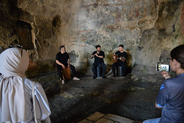 Trabzon'un tarihi mekanlarında müzik dinletileri başlıyor Trabzon'un tarihi mekanlarında müzik dinletileri başlıyor