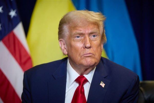 Trump: İran Hürmüz Boğazı’nda gemilere İHA saldırısı gerçekleştirdi