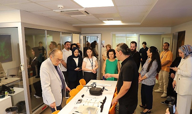 Türkiye'nin ilk ve tek Nöropsikofizyoloji laboratuvarı Üsküdar Üniversitesinde açıldı Türkiye'nin ilk ve tek Nöropsikofizyoloji laboratuvarı Üsküdar Üniversitesinde açıldı