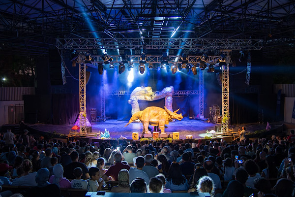 Uluslararası Bursa Festivali'nde ilk kez çocuklara özel tiyatro gösterisi sahnelendi
Uluslararası Bursa Festivali'nde ilk kez çocuklara özel tiyatro gösterisi sahnelendi