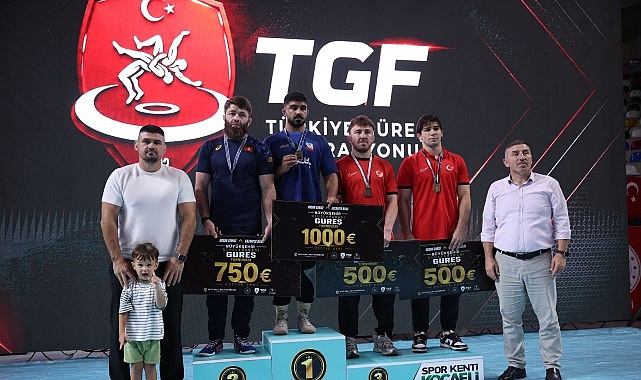 Uluslararası Güreş Turnuvası'nda ilk gün tamamlandı Uluslararası Güreş Turnuvası'nda ilk gün tamamlandı