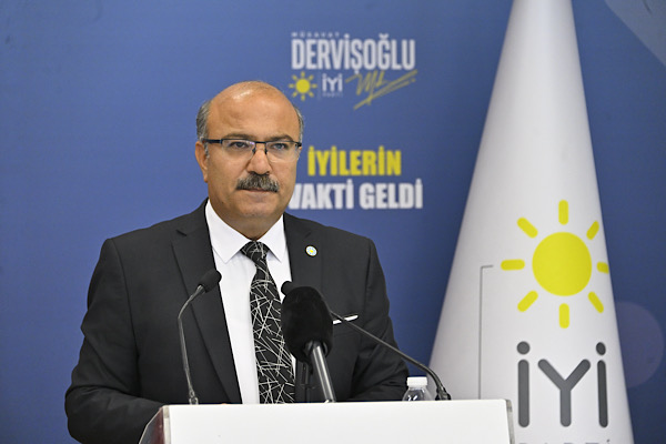 Ulusoy: Türkiye'deki orman yangınlarının yaklaşık yüzde 70'i insan kaynaklı Ulusoy: Türkiye'deki orman yangınlarının yaklaşık yüzde 70'i insan kaynaklı