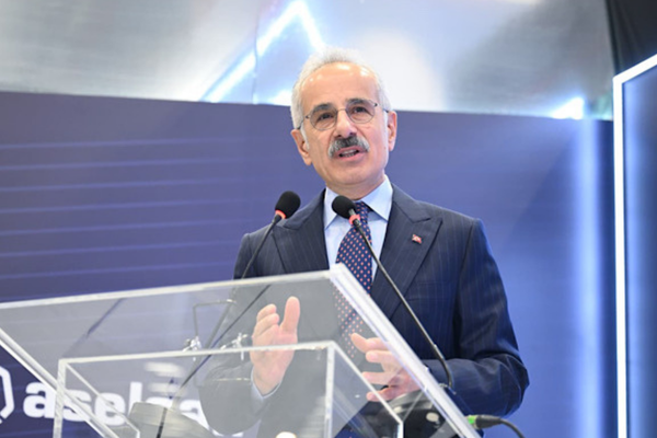 Uraloğlu: Şanlıurfa Çevikkuvvet Köprülü Kavşağı trafik akışını kesintisiz hale getirdi Uraloğlu: Şanlıurfa Çevikkuvvet Köprülü Kavşağı trafik akışını kesintisiz hale getirdi