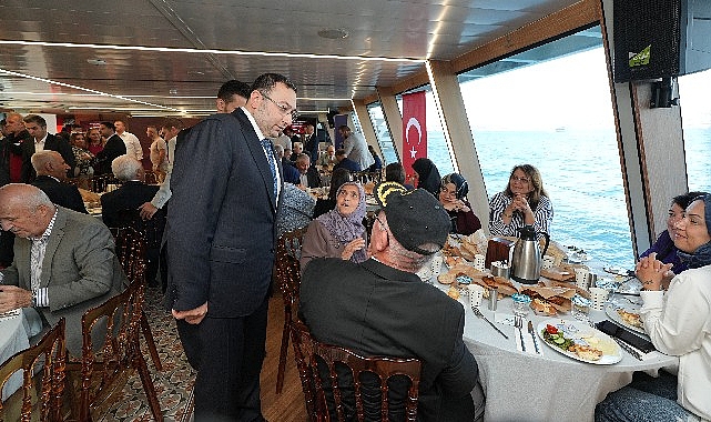 Üsküdar'da Gaziler Günü dolayısıyla tören düzenlendi Üsküdar'da Gaziler Günü dolayısıyla tören düzenlendi