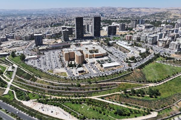 Uzmandan yaz aylarında güneşten korunma uyarısı Uzmandan yaz aylarında güneşten korunma uyarısı