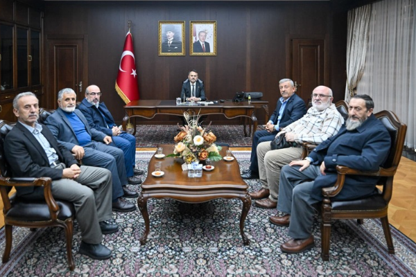 Vali Aktaş, Darıca Abdülhamid Han Vakfı yönetimini kabul etti Vali Aktaş, Darıca Abdülhamid Han Vakfı yönetimini kabul etti