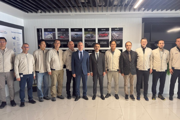 Vali Aktaş, Hyundai Mobis batarya fabrikasını ziyaret etti Vali Aktaş, Hyundai Mobis batarya fabrikasını ziyaret etti