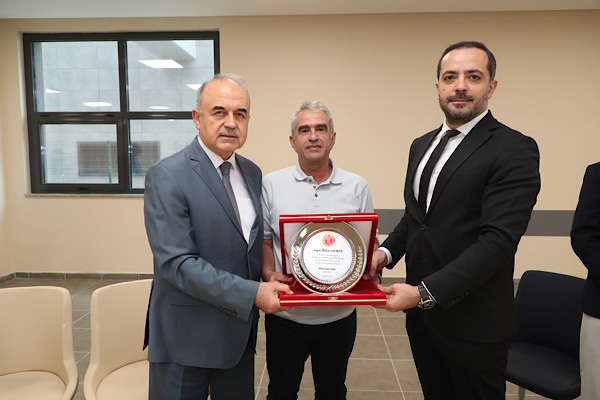 Vali Erol, Ordu Şehir Hastanesi’nde incelemelerde bulundu Vali Erol, Ordu Şehir Hastanesi’nde incelemelerde bulundu