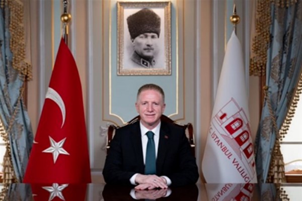 Vali Gül, Maltepe’de yaralı vatandaşları hastanede ziyaret etti Vali Gül, Maltepe’de yaralı vatandaşları hastanede ziyaret etti