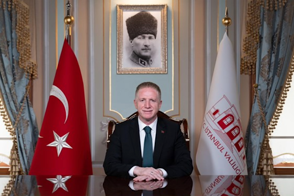 Vali Gül’den Maltepe Kaymakamı Akçay’a ziyaret Vali Gül’den Maltepe Kaymakamı Akçay’a ziyaret