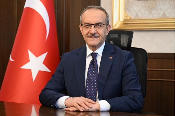Vali Yavuz: Kadın çiftçilerimizin emeği ve katkısı büyük önem taşıyor Vali Yavuz: Kadın çiftçilerimizin emeği ve katkısı büyük önem taşıyor