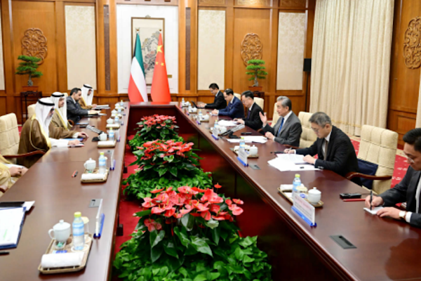 Wang Yi: Kuveyt ile daha fazla somut sonuç elde edebiliriz Wang Yi: Kuveyt ile daha fazla somut sonuç elde edebiliriz