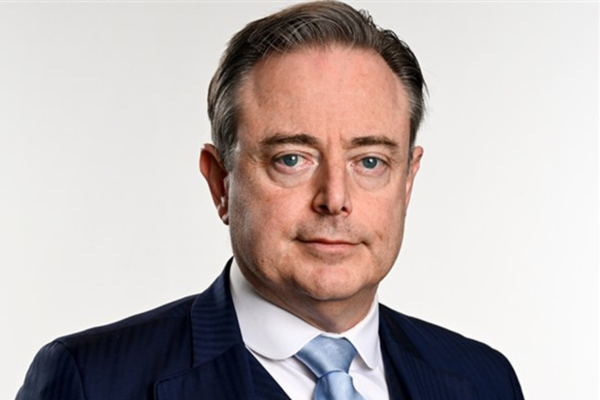 Wever: Özgürlüklerimiz ne şiddete ne de korkuya boyun eğer Wever: Özgürlüklerimiz ne şiddete ne de korkuya boyun eğer