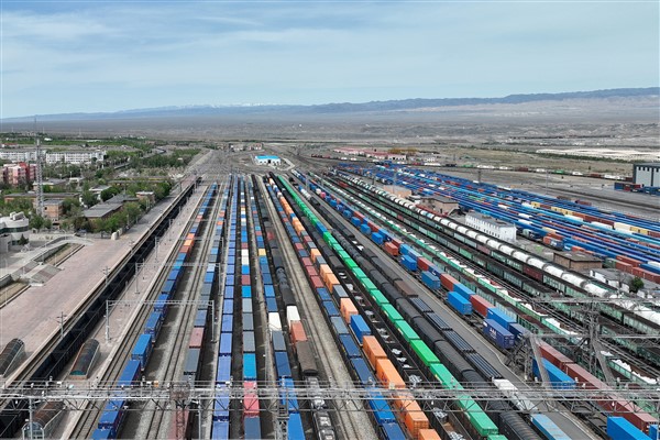 Xinjiang’ın dış ticaret hacmi 437,89 milyar yuana ulaştı Xinjiang’ın dış ticaret hacmi 437,89 milyar yuana ulaştı