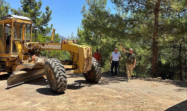 Yayla Kuzdere yolunda çalışmalar devam ediyor Yayla Kuzdere yolunda çalışmalar devam ediyor