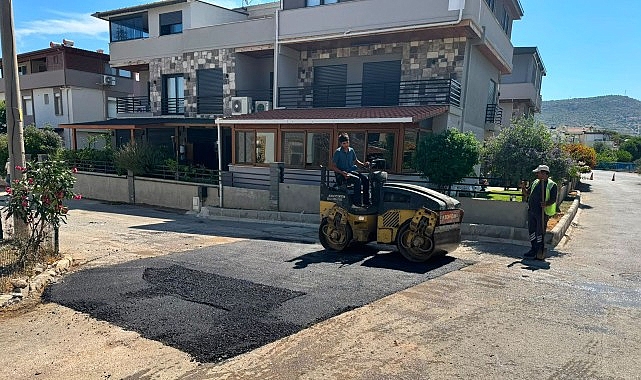 Yenifoça Değirmendere Caddesi'nde Asfalt Çalışmaları Tüm Hızıyla Sürüyor Yenifoça Değirmendere Caddesi'nde Asfalt Çalışmaları Tüm Hızıyla Sürüyor