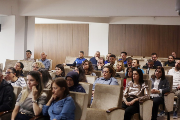 Yenimahalle Belediyesi personeline trafik güvenliği eğitimi verildi Yenimahalle Belediyesi personeline trafik güvenliği eğitimi verildi