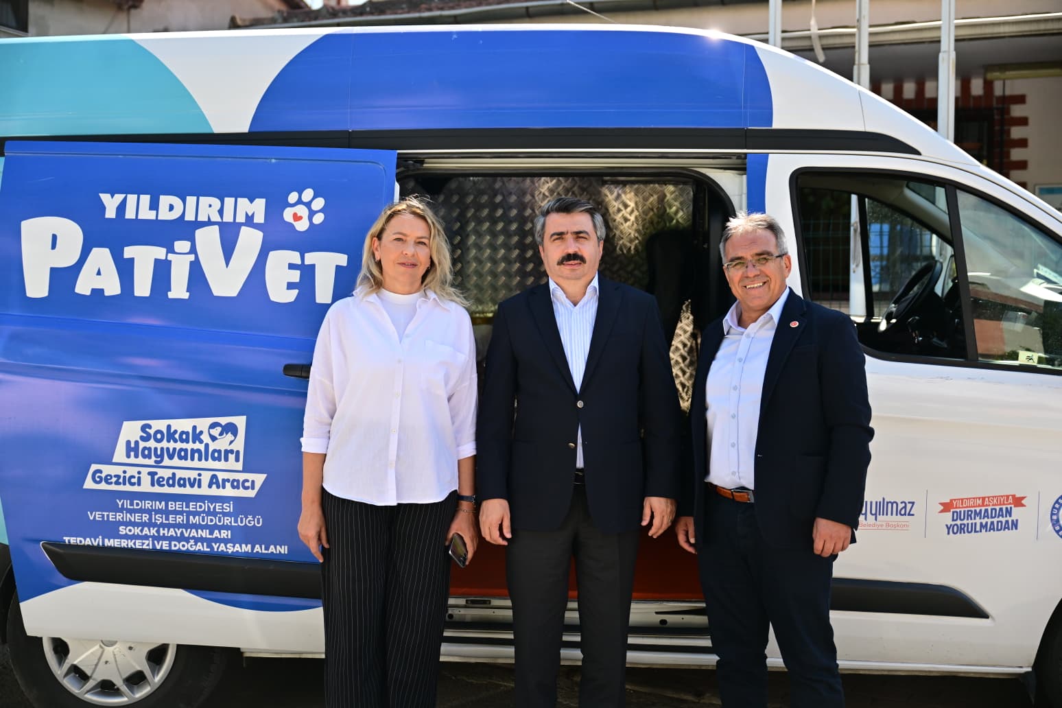 Yıldırım Belediyesi'nin PatiVet aracı bin 222 sahipsiz hayvana ulaştı Yıldırım Belediyesi'nin PatiVet aracı bin 222 sahipsiz hayvana ulaştı