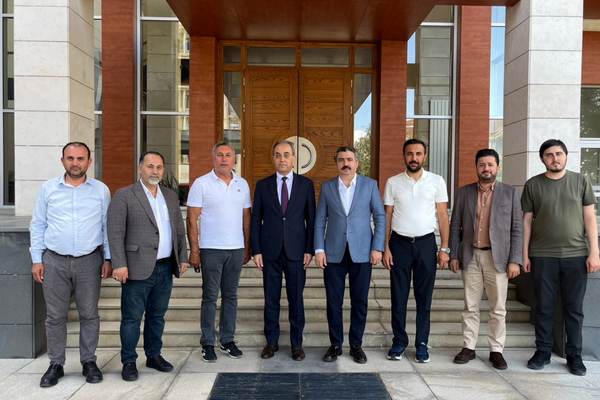 Yılmaz, Nahçıvan ve Ahıska'yı ziyaret etti Yılmaz, Nahçıvan ve Ahıska'yı ziyaret etti