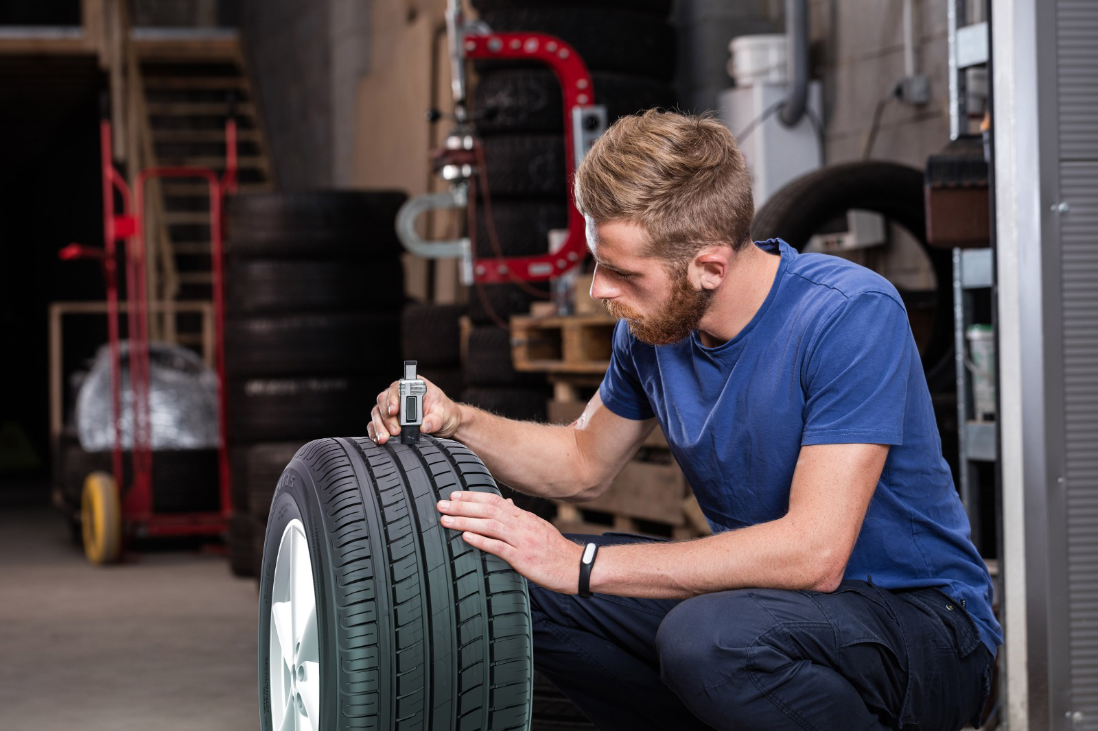 Yol koşulları sürüş alışkanlıkları ve yanlış lastik basıncı lastik ömründe doğrudan etkili Yol koşulları sürüş alışkanlıkları ve yanlış lastik basıncı lastik ömründe doğrudan etkili