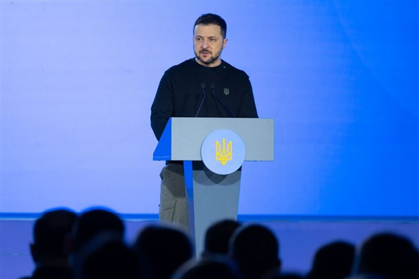 Zelenski: Kiev bölgesindeki mühimmat deposu patlamaları soruşturulacak
