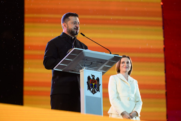 Zelenski: Myla köyündeki saldırıda 38 kişinin hayatını kaybettiği bildirildi Zelenski: Myla köyündeki saldırıda 38 kişinin hayatını kaybettiği bildirildi