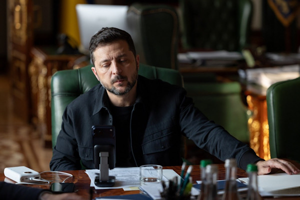 Zelenski: Şehir, Kuzey Kore balistik füzeleri ve güdümlü hava bombalarıyla vuruldu Zelenski: Şehir, Kuzey Kore balistik füzeleri ve güdümlü hava bombalarıyla vuruldu