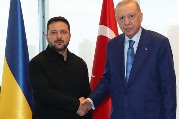 Zelenski Türkiye'ye çalışma ziyareti gerçekleştirecek Zelenski Türkiye'ye çalışma ziyareti gerçekleştirecek