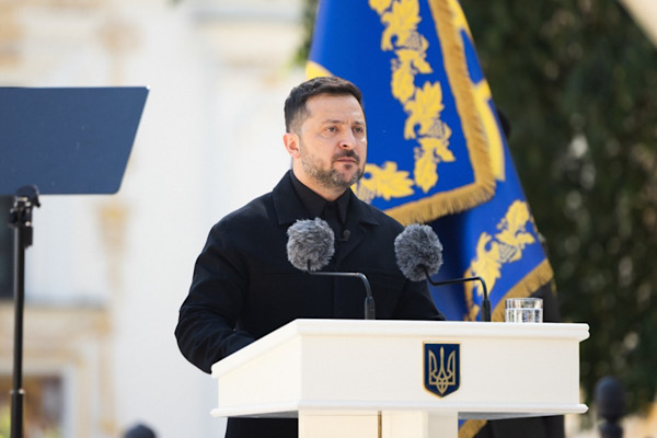 Zelenski: Ukrayna sanatının güçlü bir sese dönüşeceğine inanıyorum Zelenski: Ukrayna sanatının güçlü bir sese dönüşeceğine inanıyorum