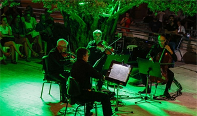 Zeytin Altında konserleri, Somogyi Quartet'i ağırladı Zeytin Altında konserleri, Somogyi Quartet'i ağırladı
