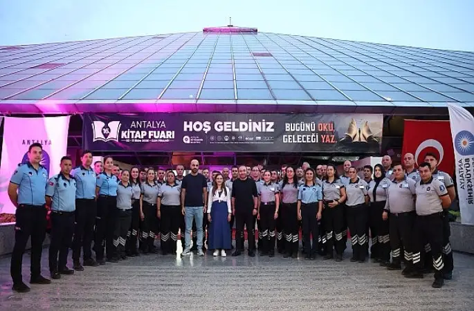 16. Antalya Kitap Fuarı'nı 1 Milyon 173 Bin 627 Kişi Ziyaret Etti
