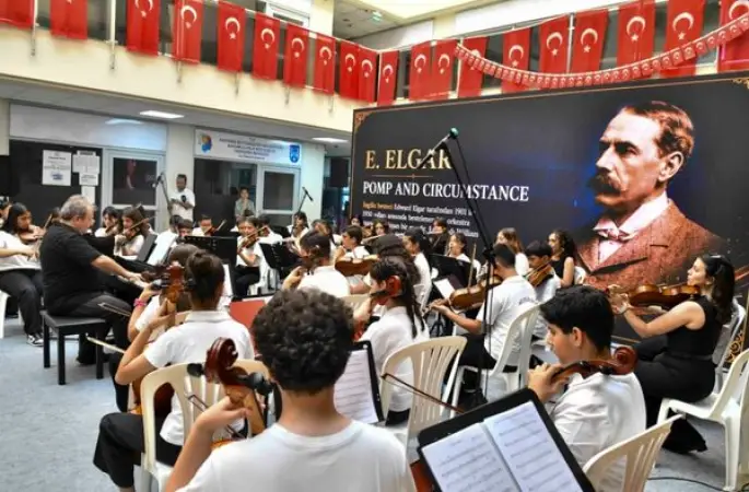 ABB’nin “Her Çocuğa Sanat” projesi meyvelerini veriyor