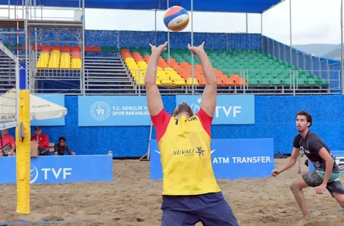 Alanya’da 23 ülkeden 64 takım plaj voleybolu turnuvasında mücadele edecek