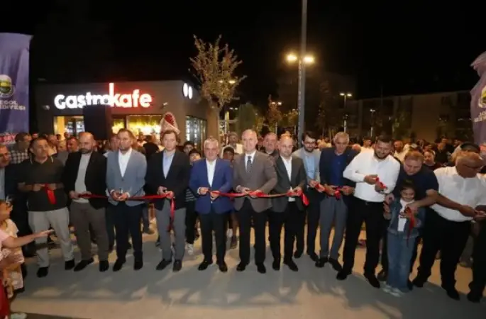 Alanyurt Meydanı hizmete açıldı