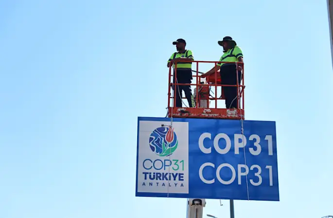 Antalya, COP31’e hazırlanıyor: 67 yeni yön levhası monte ediliyor