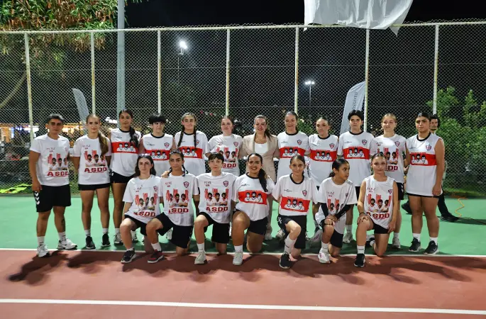 Antalya'da 11. ASDD Efsaneler Futbol Ayak Tenisi Turnuvası başladı