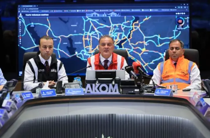 Aslan: Toplu ulaşımda 3 bin 933 ilave seferle trafik rahatlatılıyor