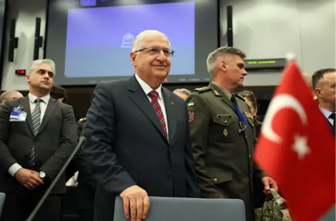 Bakan Güler, Birleşik Krallık'ın Ankara Büyükelçisi Morris'i kabul etti