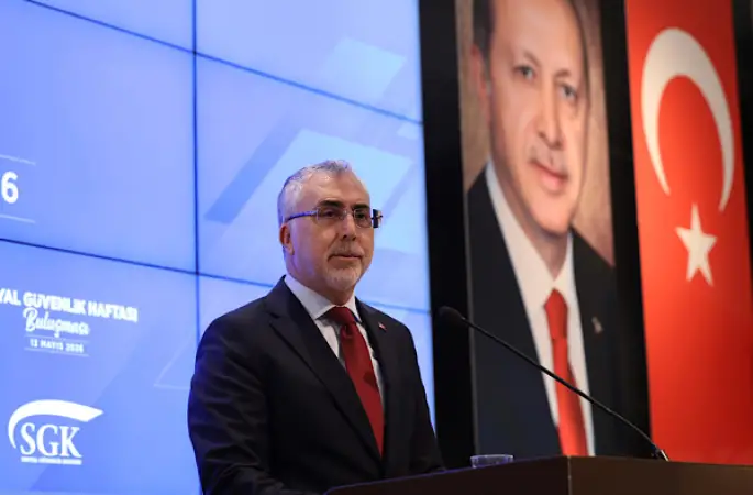 Bakan Işıkhan: Tüm evlatlarımıza iyi tatiller diliyorum