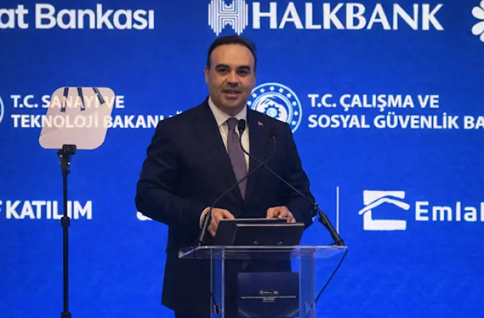 Bakan Kacır, Trabzon’da sanayi ve teknoloji yatırımlarını inceledi