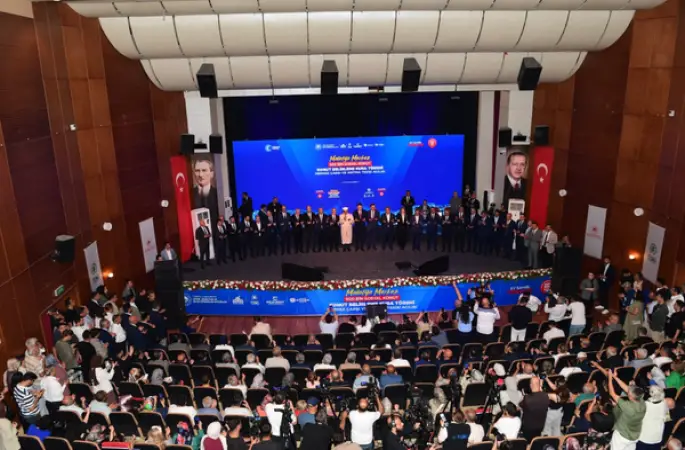 Bakan Kurum, Başkan Er ve meclis üyelerine teşekkür etti