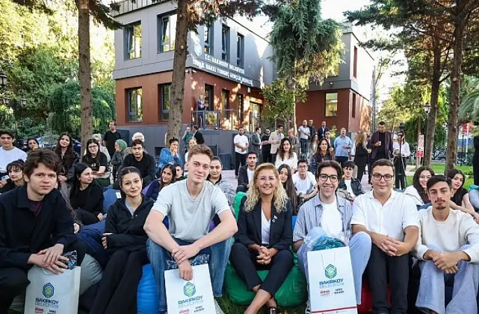 Bakırköy'de gençlerin üniversite başarısı kutlandı