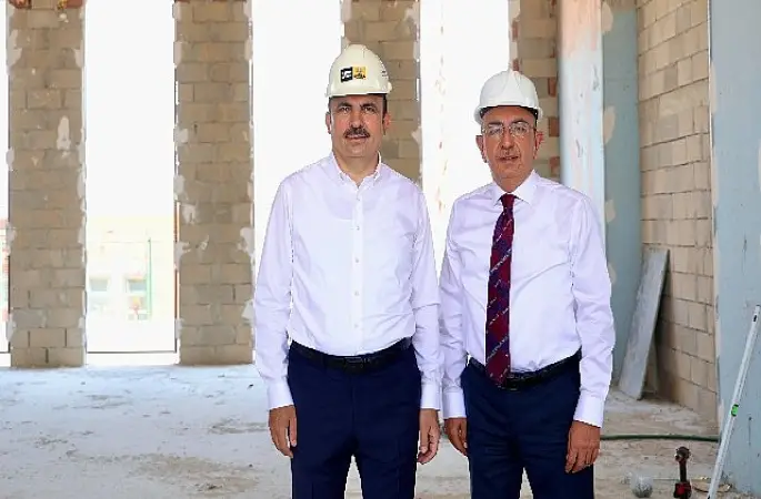 Başkan Altay ve Başkan Kavuş Gödene Mahallesi'nde İnşaatı Süren Büyükşehir Gençlik Kampüsü'nü İnceledi