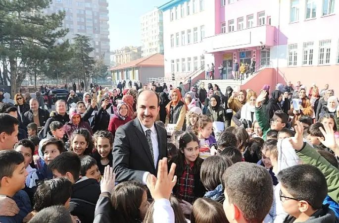 Başkan Altay Yeni Eğitim Öğretim Yılının Hayırlı Olmasını Diledi
